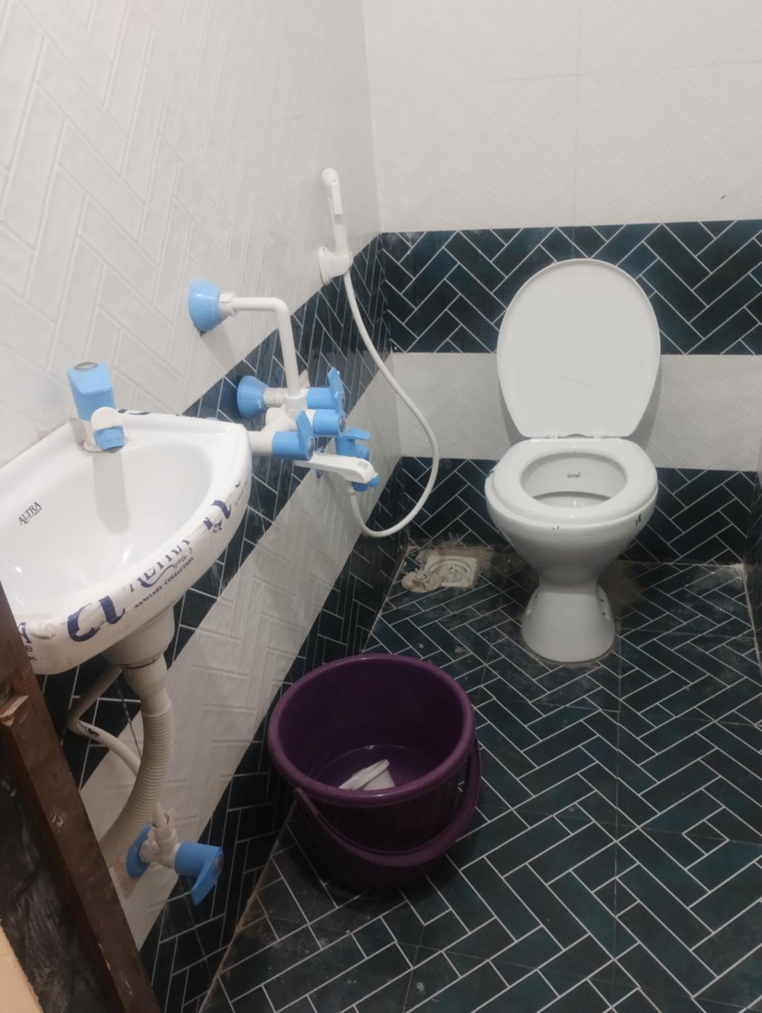 Hotel Metro Althan Surat Zewnętrze zdjęcie